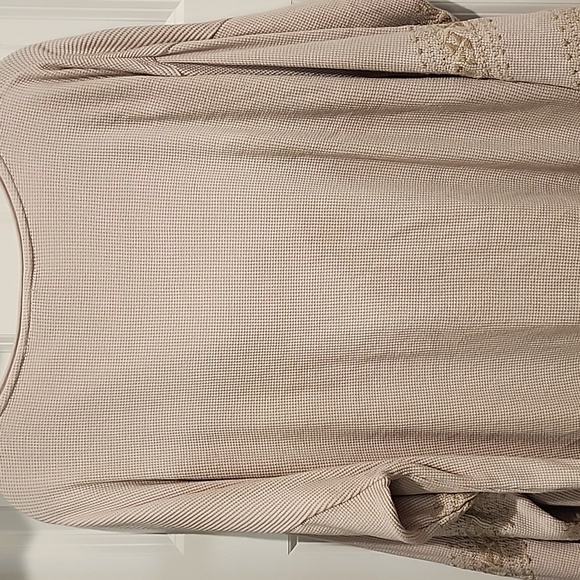 Johnny Was Pink Embroidered Thermal Waffle Knit9 Sweatshirt 1x - Picture 7 of 7